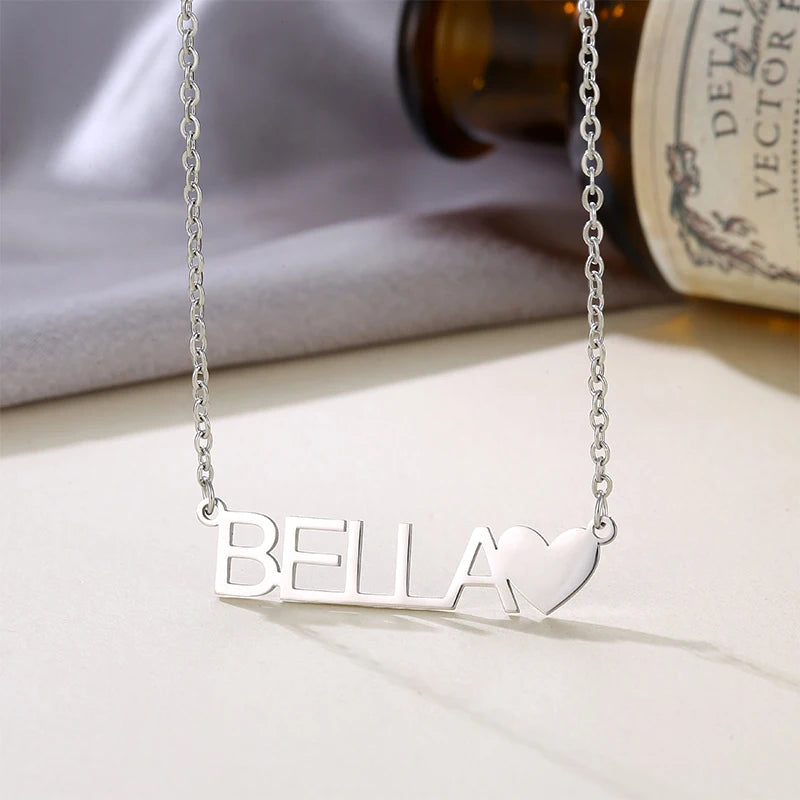 Minimalist Wholesale Custom Zircon 18K Gold Plated Stainless Steel Snake Chain Letter Heart Pendant Necklace for Women Gift