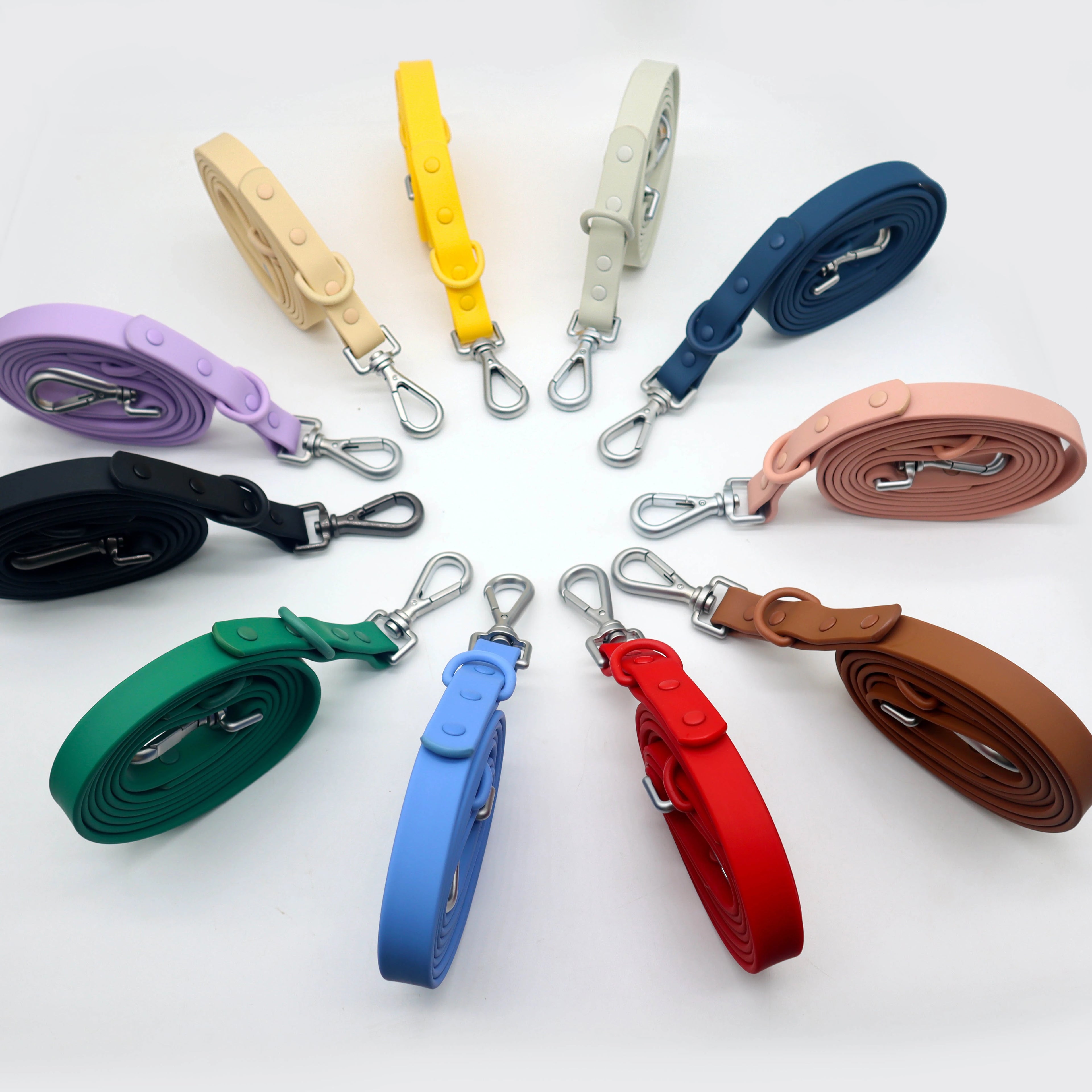 Wholesale Custom Logo PVC Dog Leash Waterproof & Anti-Tangle with Soft Handle Studded Fashion Design (OEM Accepted)