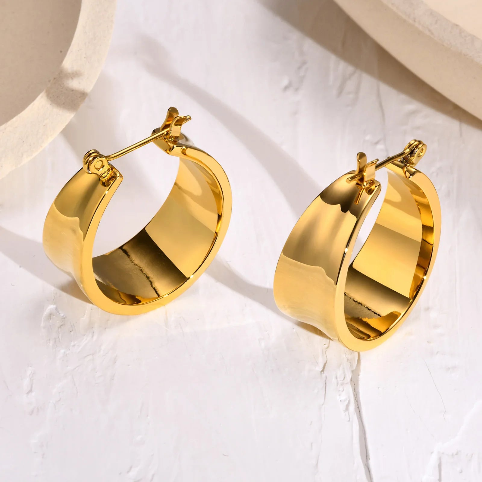 Fashion Geometric Round Wide Face Earrings Light Luxury Simple Personality Waterproof Stainless Steel Earrings Fashion Jewelry