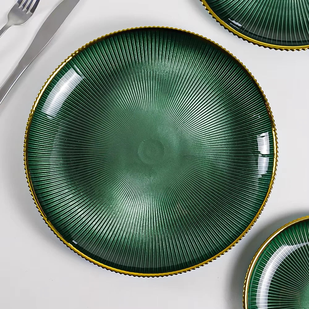 Hot Selling Luxury Fashion Green with Gold Rim Tableware 13 Inch Glass Chargers Plate Wedding Charger Plates Dishes