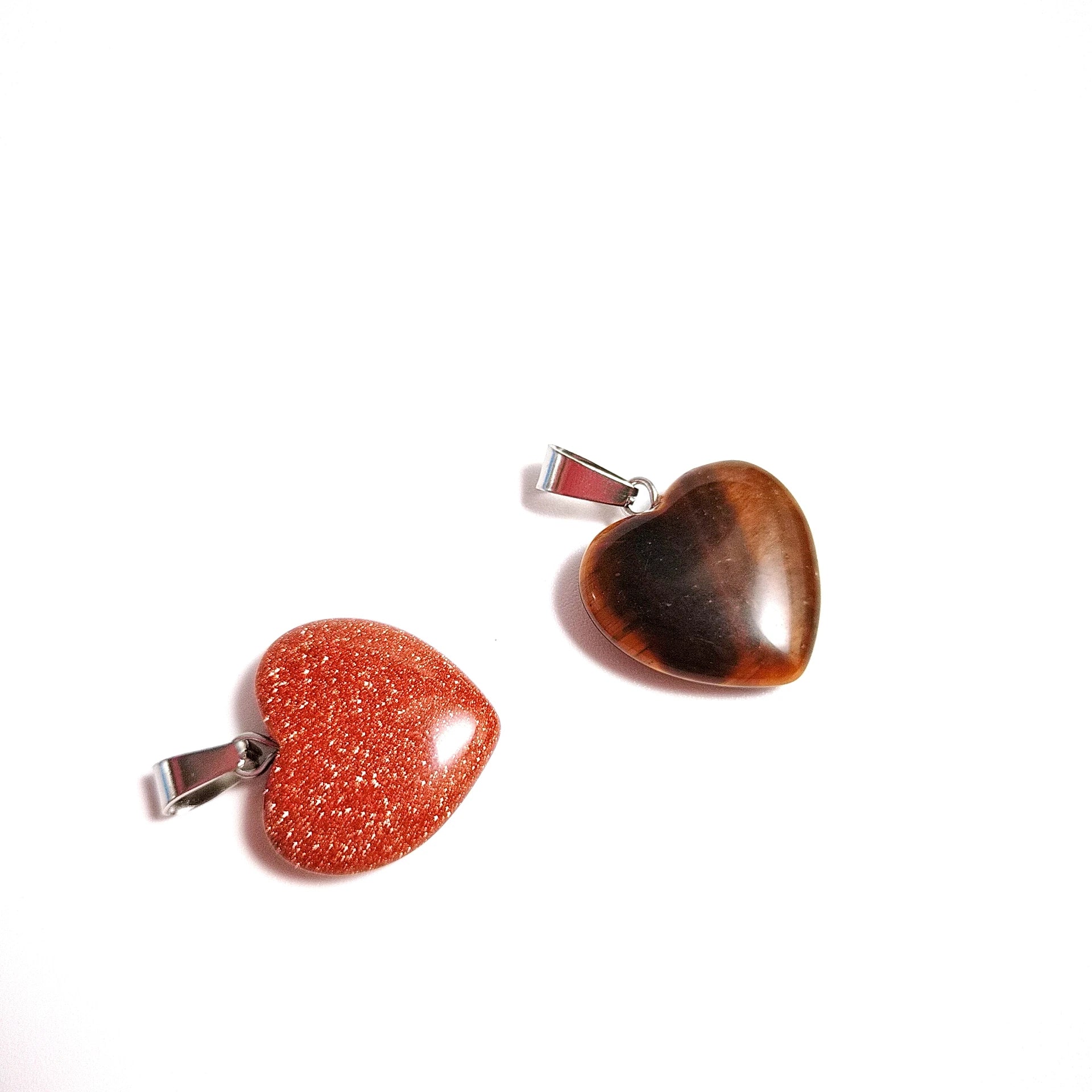 HY Wholesale Gold Sand Stone Tiger Eye Gemstone Heart Pendants for Necklace and Bracelets Making