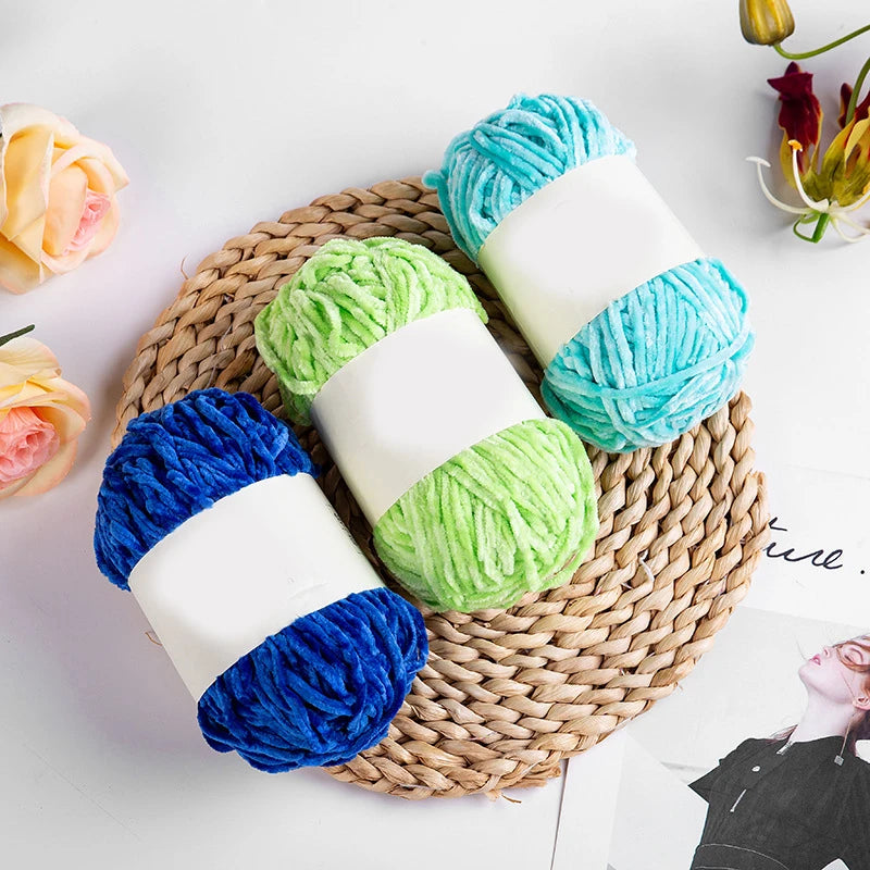 Wholesale Multicolor Soft Hand Knitted Thread 100% Polyester Velvet Chenille Yarn for Crochet Dolls