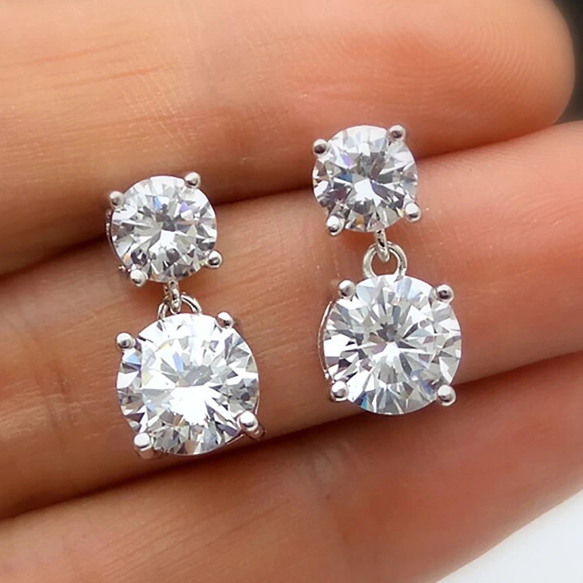 Huitan OEM Exquisite Round Imitated Diamond Dangle Earrings Wedding Bridal Cubic Zirconia Silver Plated Pendant Earrings Women