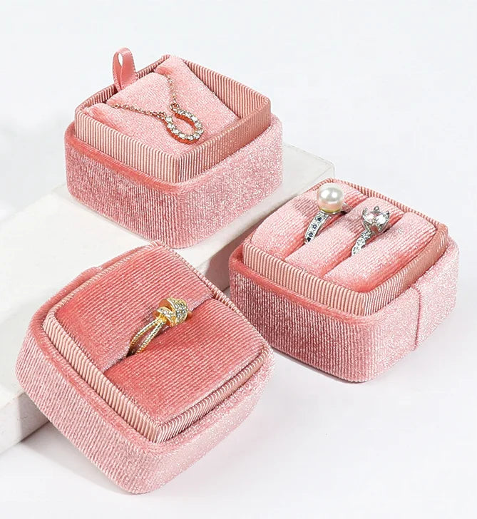 Fashionable and Exquisite Valentine's Day Velvet Ring Necklace Earrings Jewelry Packaging Box Suitable for Weddings