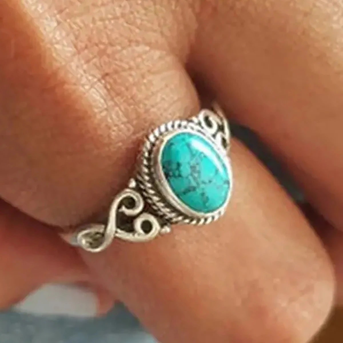 Huitan S925 Retro Style Texture Hollow Design Oval Shaped Imitated Turquoise Rings Women 925 Sterling Silver Jewelry Rings OEM