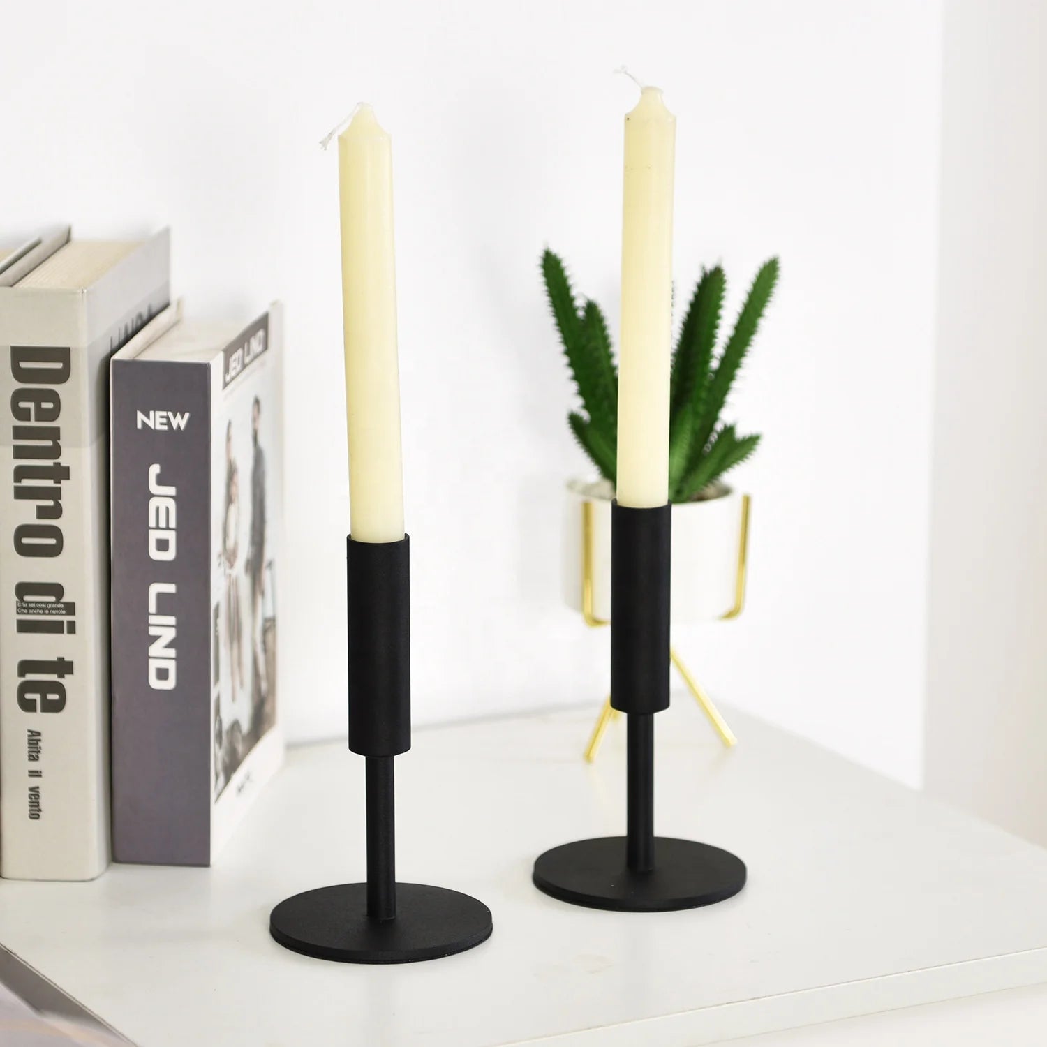 Support Sample Customized Table Top Dinner Decorative Metal Candle Holder Black Candle Stick Holder