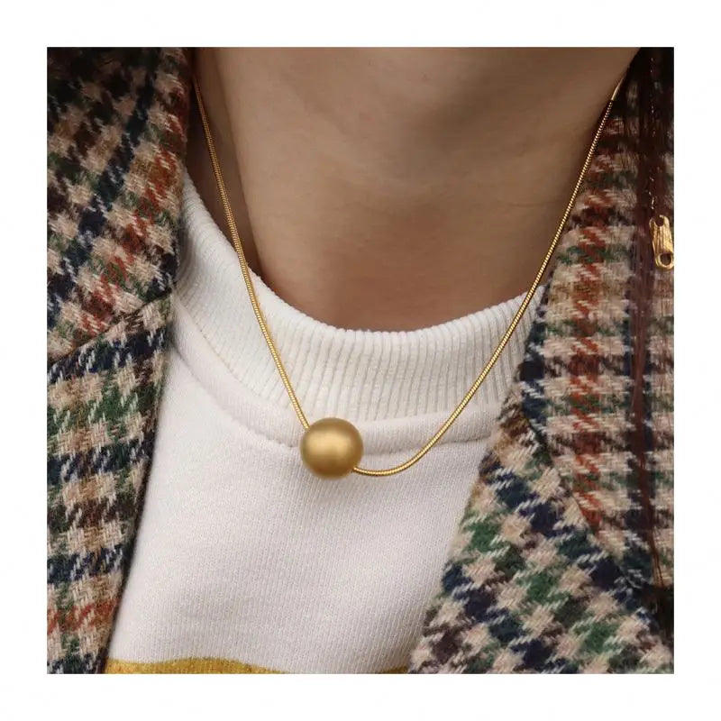 Chris April Fashion Jewelry in Stock 316L Stainless Steel Simple PVD Gold Plated Luncky Ball Pendant Necklace