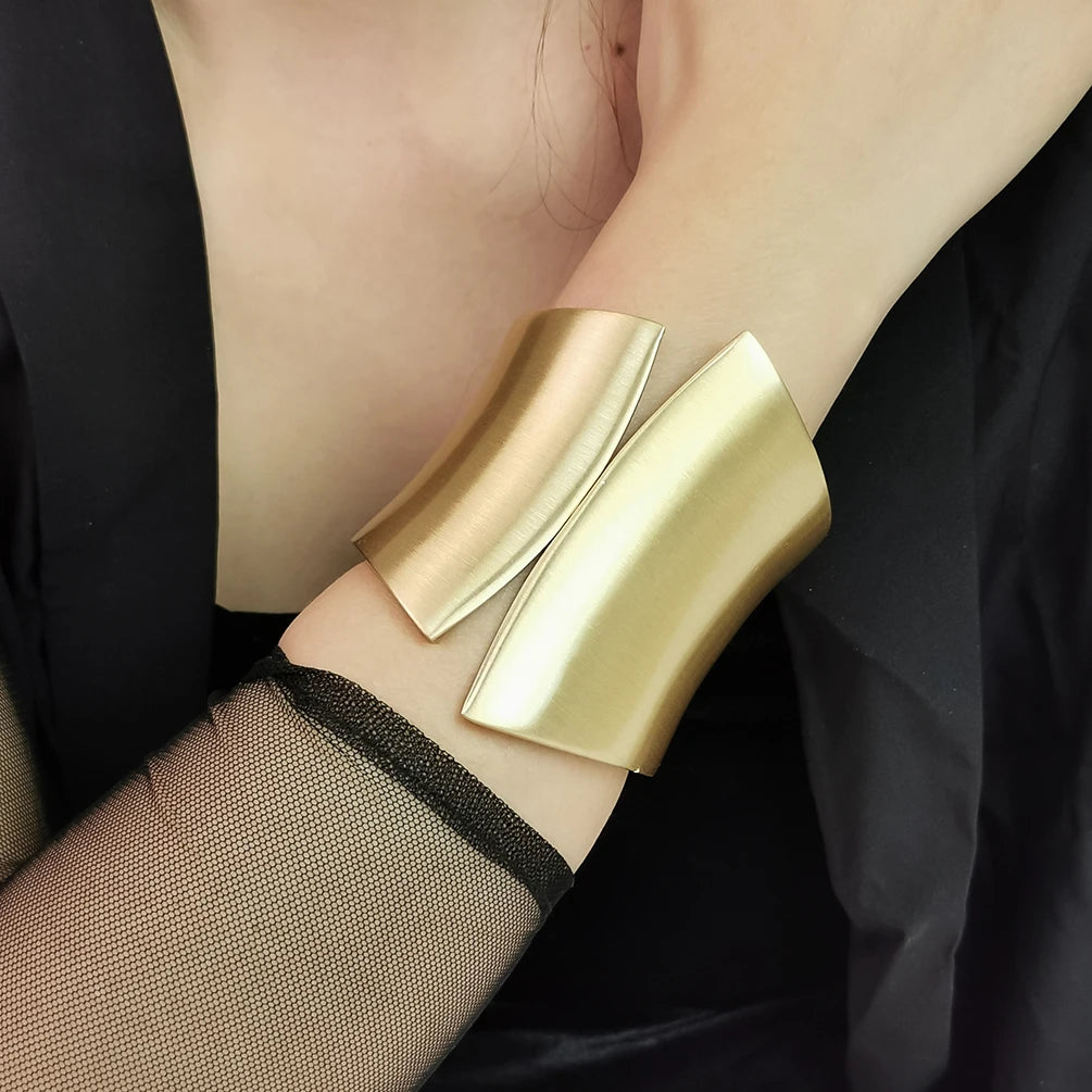 Exaggerated Smooth Surface High-end Matte Color Cuff Bracelet Bangle Statement Metal Charms for Bracelets Accessories