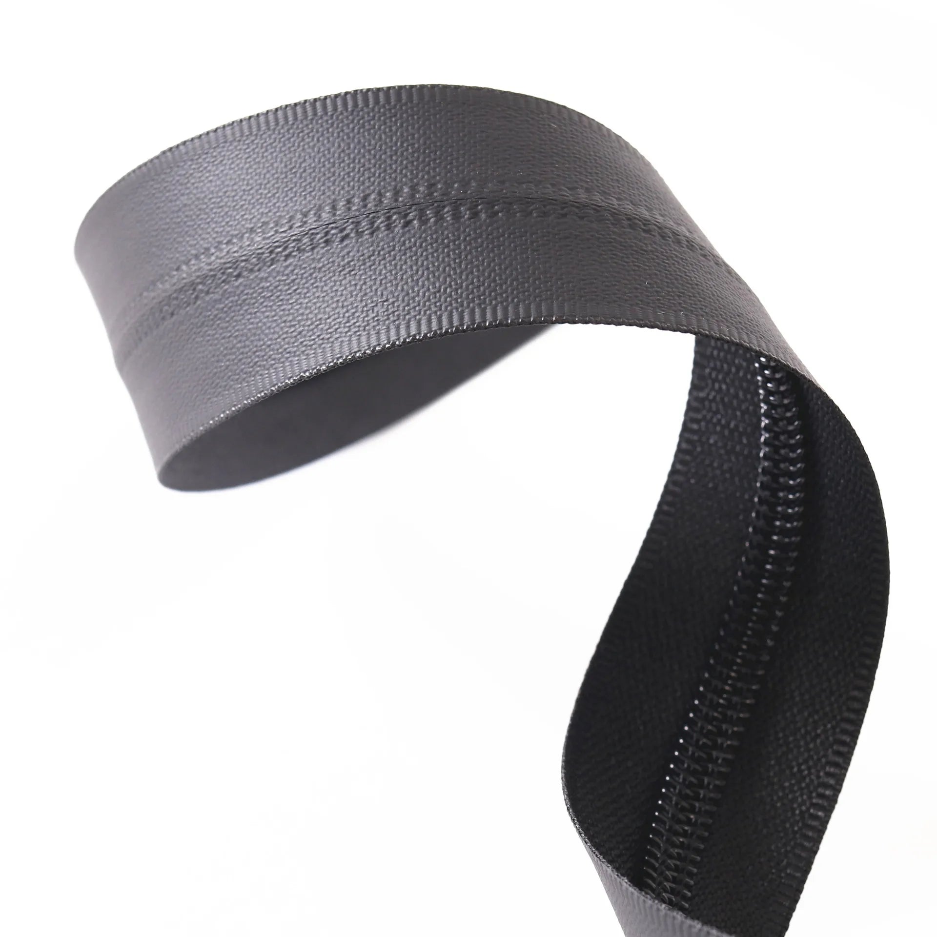 #7 Waterproof Zipper Nylon Zipper Long Chain for Home Textiles and Tent Nylon Zipper Roll Manufacturer
