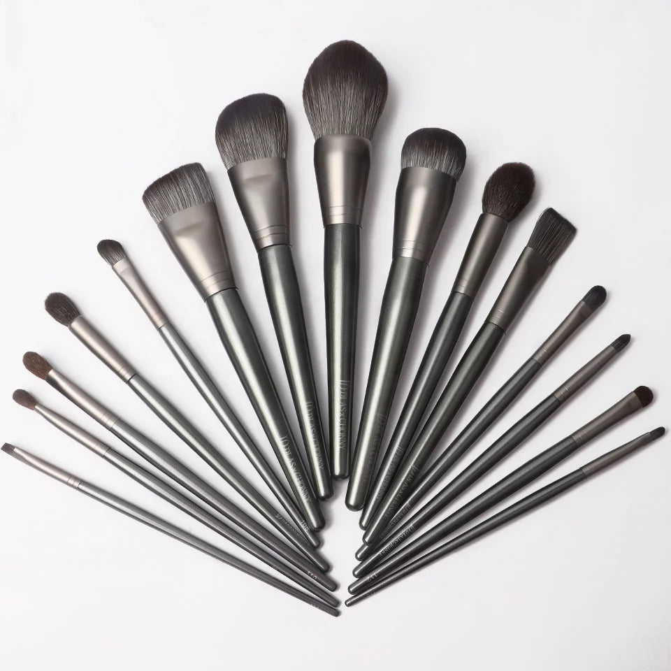 ZH Custom Logo Branding 15-Piece Synthetic Wooden Luxury Makeup Brush Set Private Label Low MOQ Vegan Natural Hair Concealer