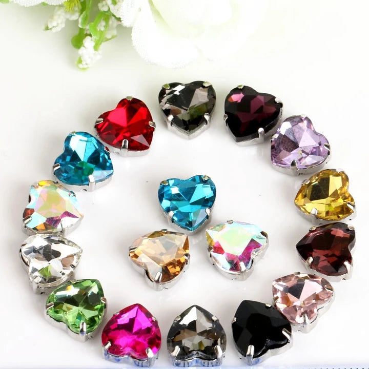 Factory Price Glass Rhinestones Love Shape Diamond with Claw Sew on Strass Metal Base Buckle Stone for Clothes