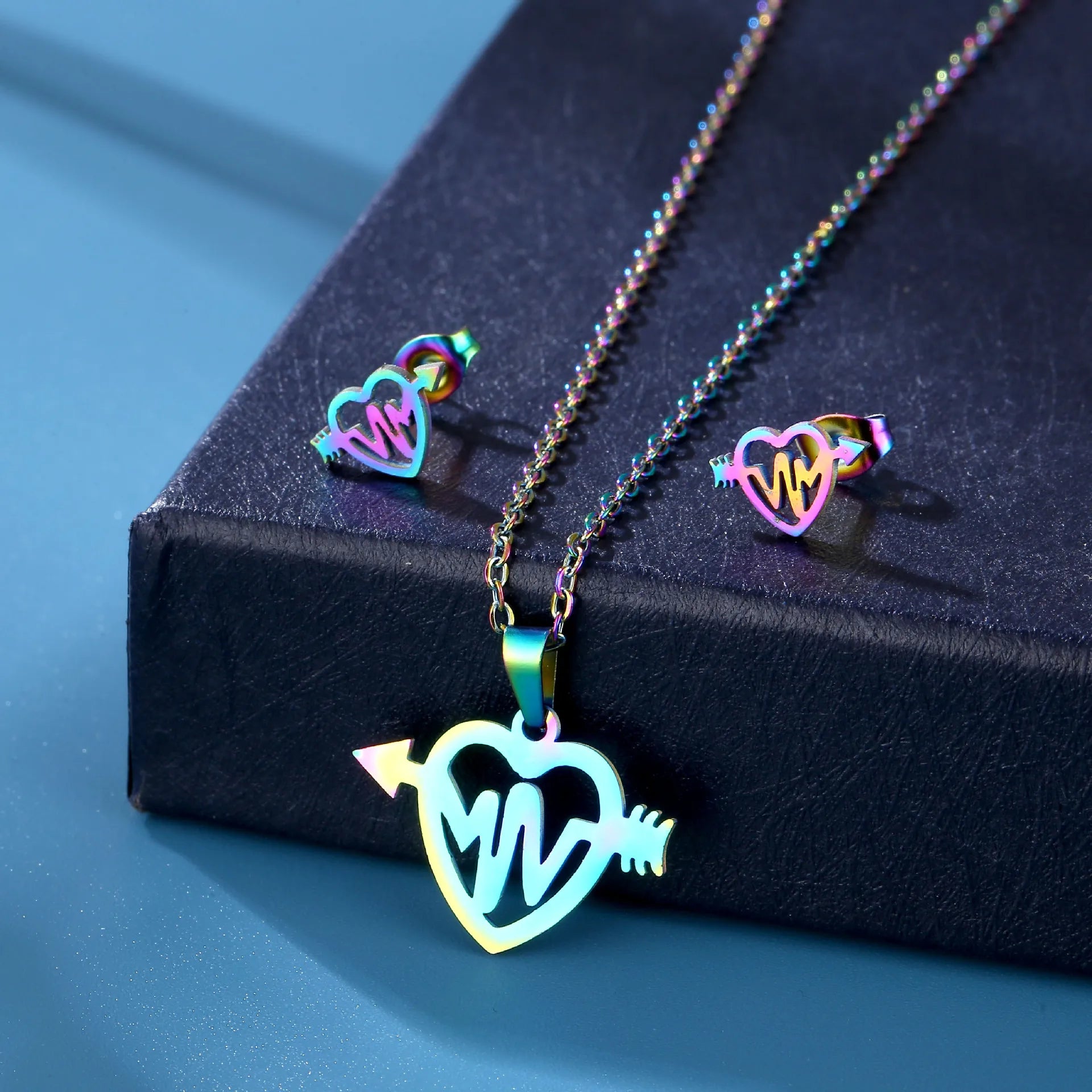 Cheap and Hot Selling Popular Jewelry love Necklace Earrings Three Piece Set Stainless Steel Set Wholesale