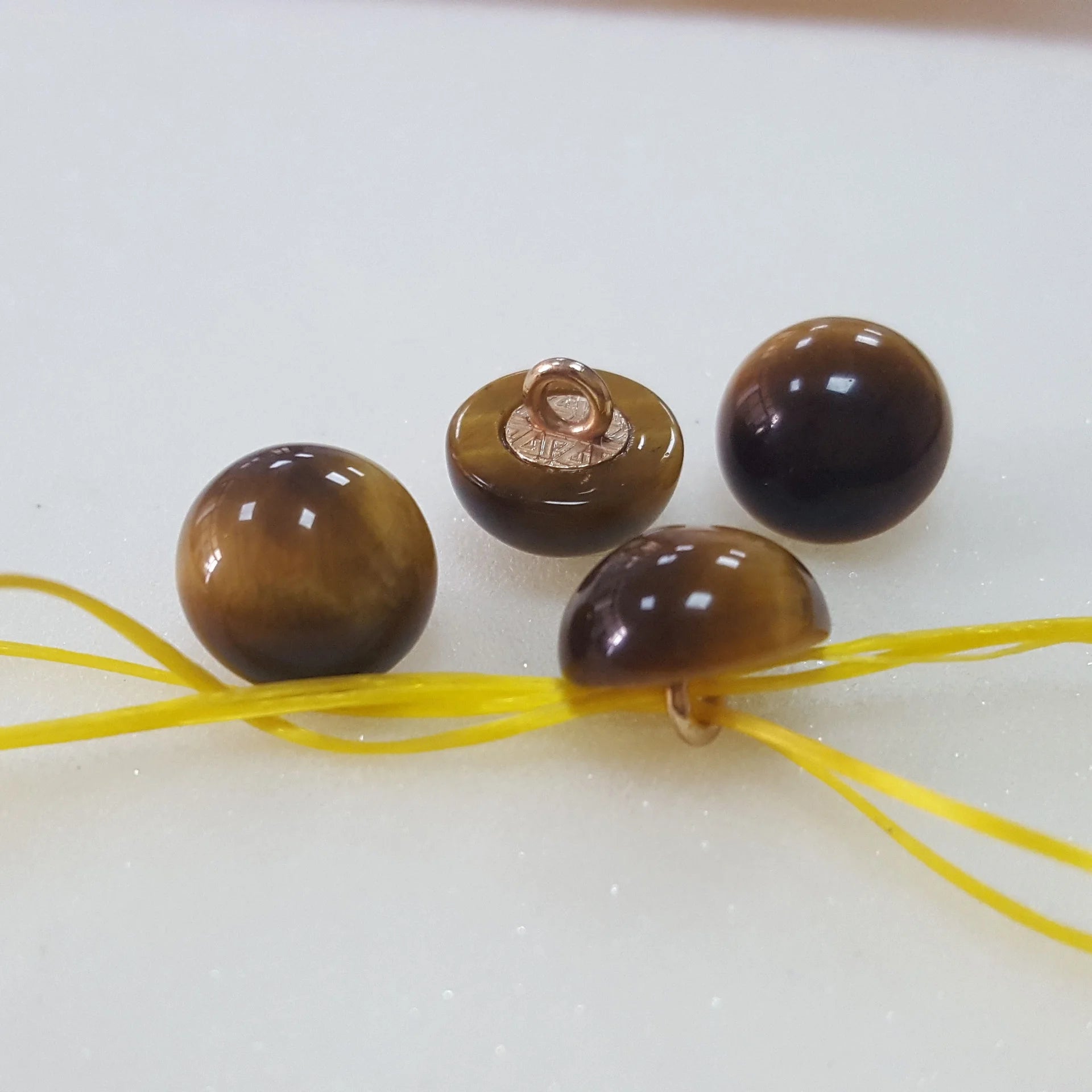 Direct Factory Sale Tiger Stone Hemispherical Sticky Foot Buckle Jade Button Multiple Varieties Yellow Tiger Eye Button