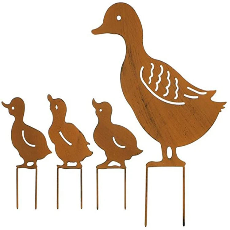 Hot  Sale Metal Duck Family Garden Lawn Stake Duck Family Outdoor Silhouette Decoration Lawn Ornaments  for Backyard Garden