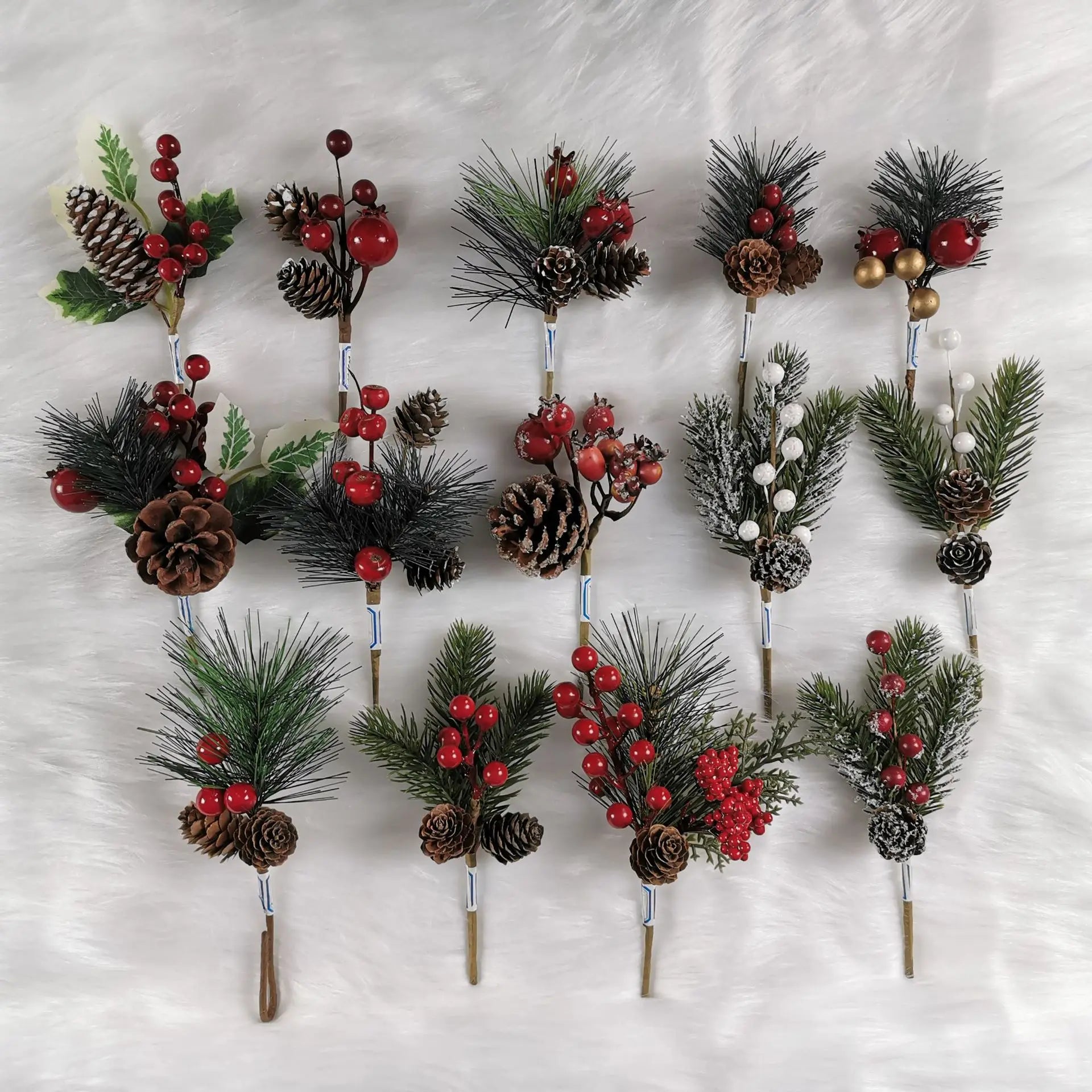 SZ-04 Wholesale Christmas Decoration Picks Artificial Pine Needle Branches Custom Christmas Red Berry Picks for Table Tree Decor