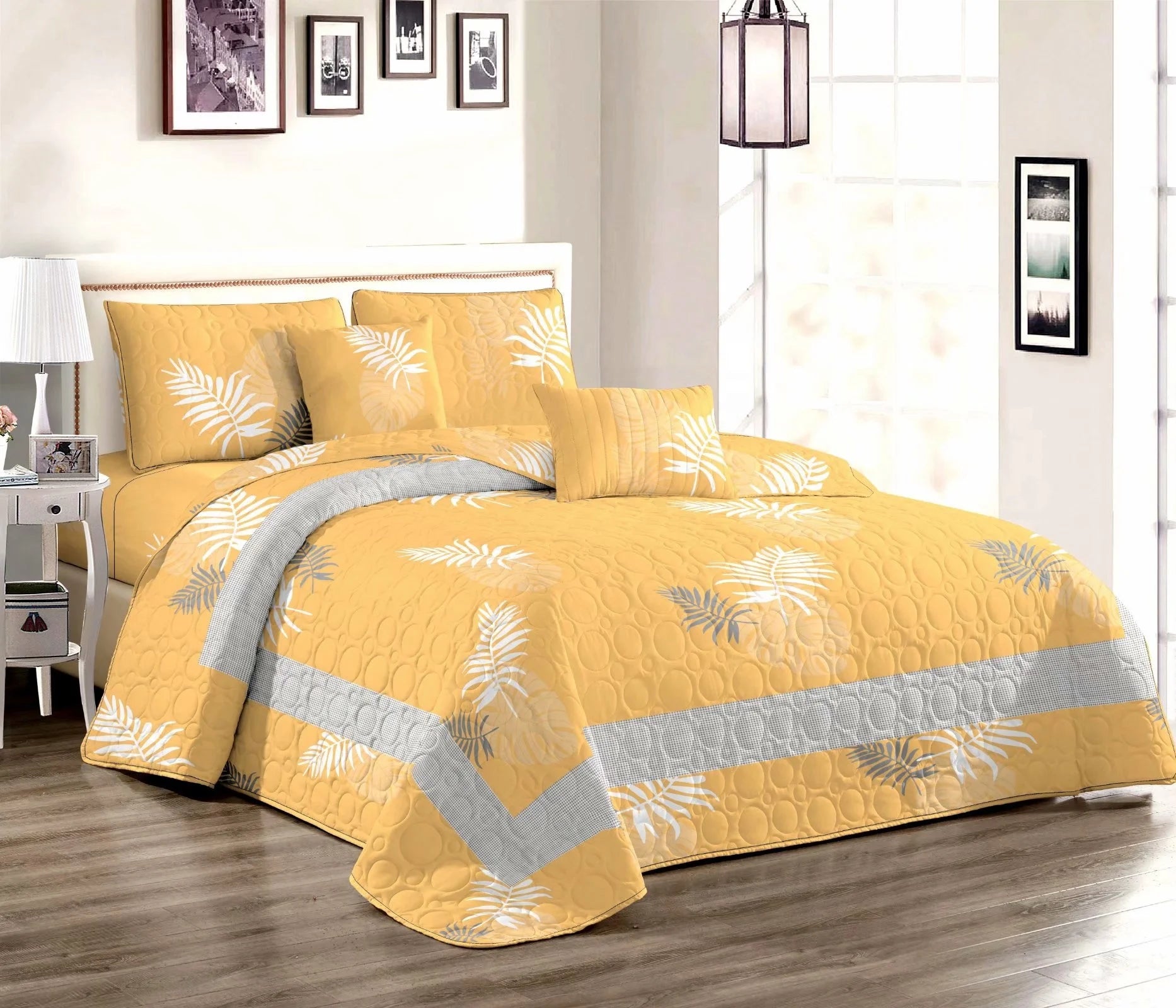 Floral Pattern Microfiber King Quilt Bedspread Home Use Comfortable Bedding