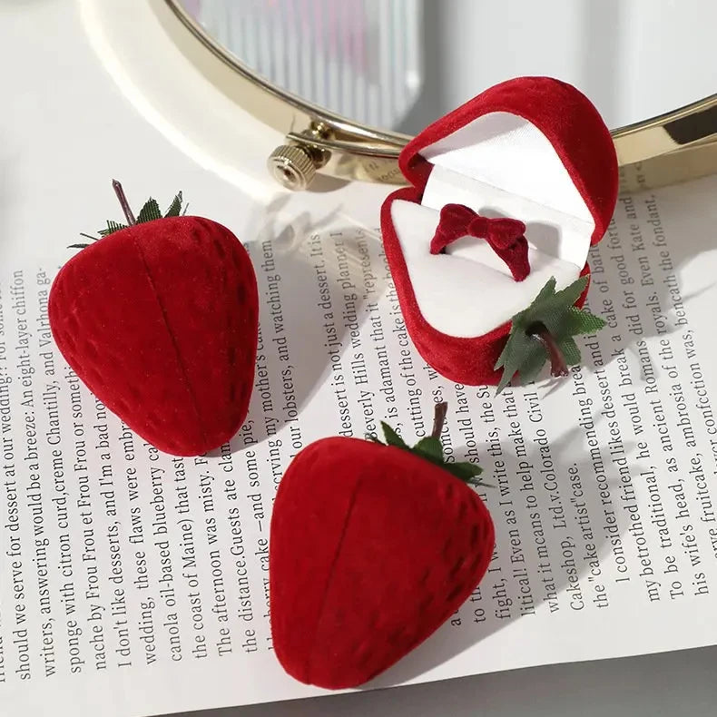Cheap Price for Korea New Strawberry Style Factory Wholesale Ring Wedding Valentine's Gift Packaging Jewelry