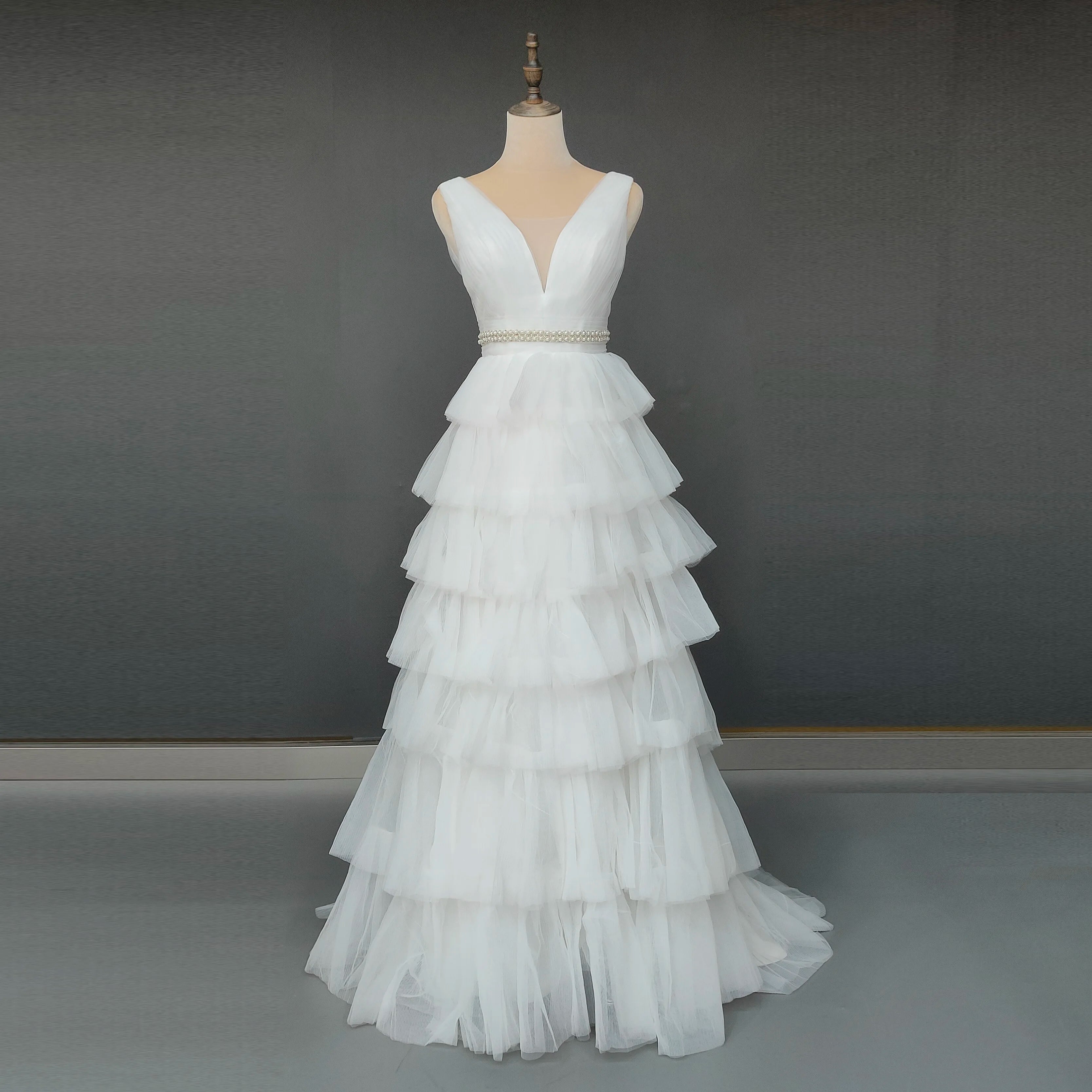 100% Real Photos Elegant V-Neck Sleeveless Tiered Tulle Ball Gown for Wedding Backless Ruffles A-line Wedding Dress for Women