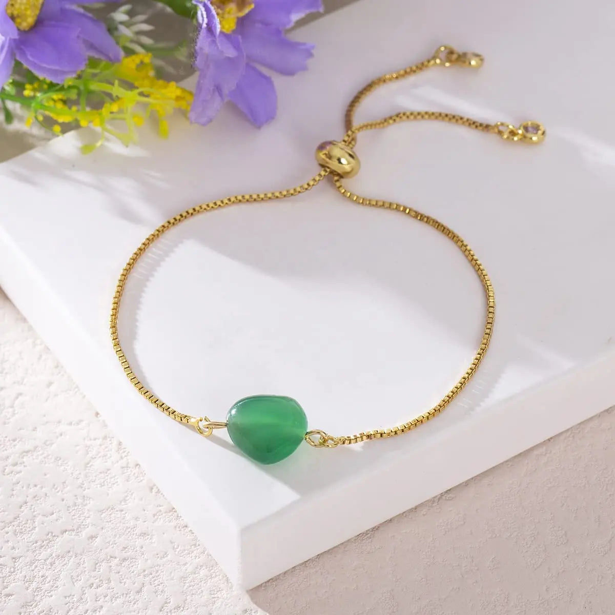 2022 Wholesale Gold Adjustable Copper Chain Bracelet Luxury Custom Charms Green Aventurine Irregular Bead Crystal Bracelet