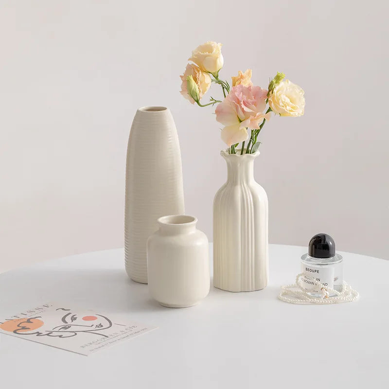 Nordic Minimalist Cream Ceramic Vase Matt for Fresh Dried Flowers Arrangement Hydroponic Floral Ware for Living Room Table