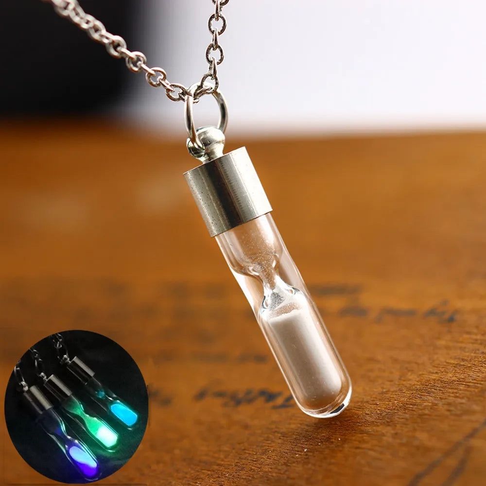 Fashion Hourglass Crystal Drift Bottle Glow-in-the-dark Necklace Quicksand Wishing Bottle Women's Luminous Pendant Necklace