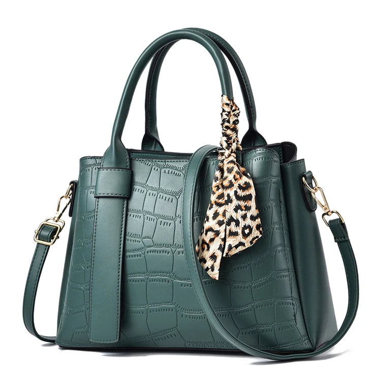 2026 Pu Leather Fashionable Luxury Ladies Big Travel Tassel Handbag Tote Bag