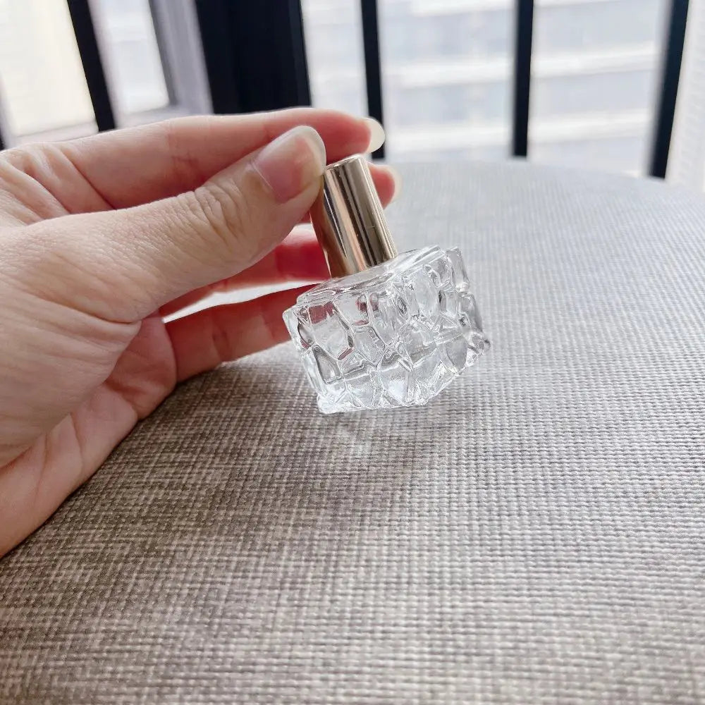 Wholesale 10ml Clear Roller Glass Bottles Diamond Cube Square Shaped for Essential Oils or Perfumes Roll on Sealing Type