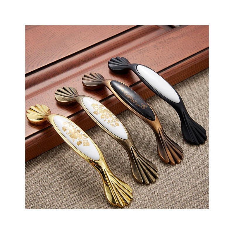 European Fashion 128mm Furniture Fittings Handel Gold Closet With Accessaries Retro Brass Handles Product Furniture Hardware