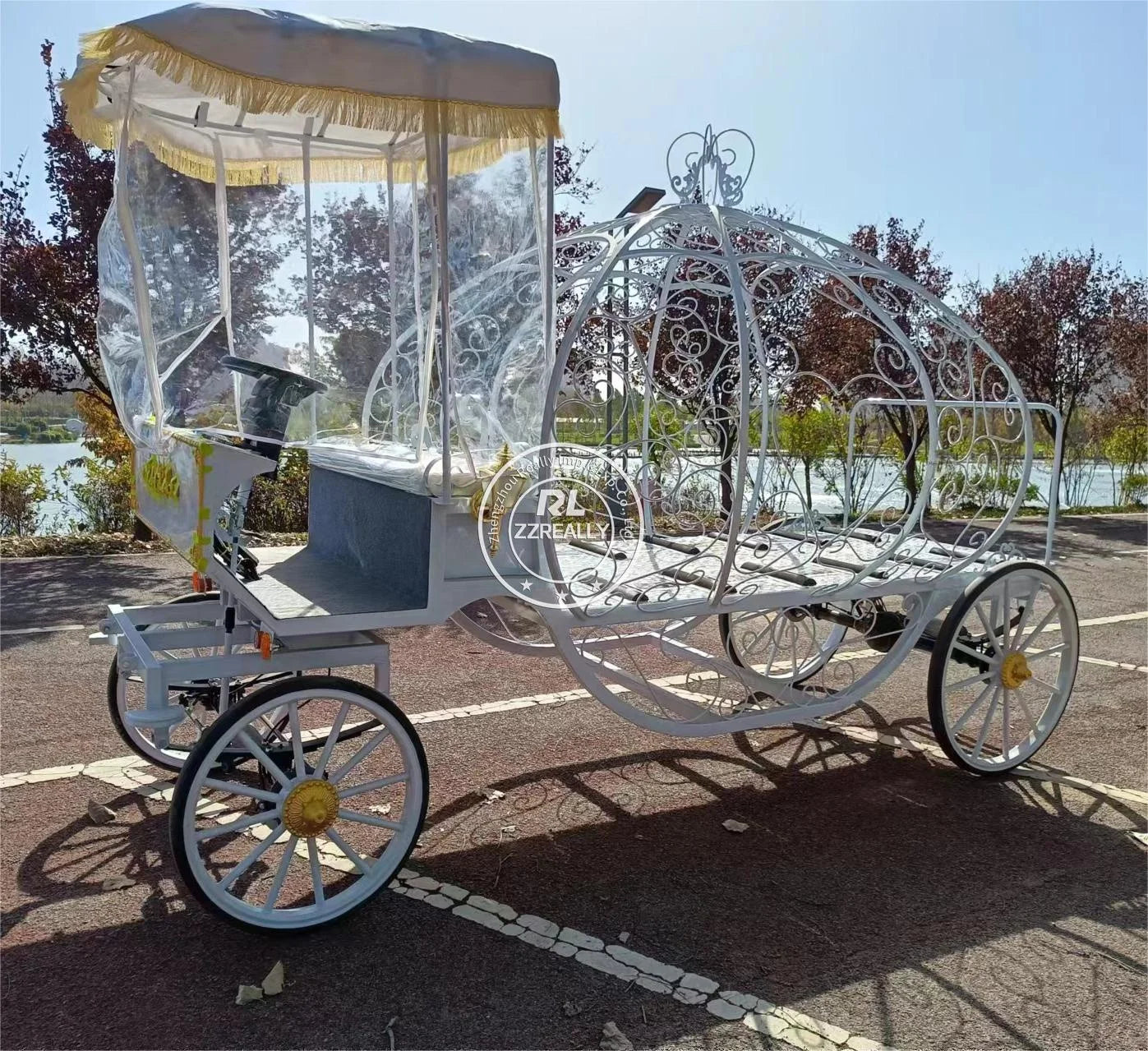 White Funeral Carriages Funeral Vintage Car Horse Drawn Hearse Car Caskets and Coffins Funeral Supplies