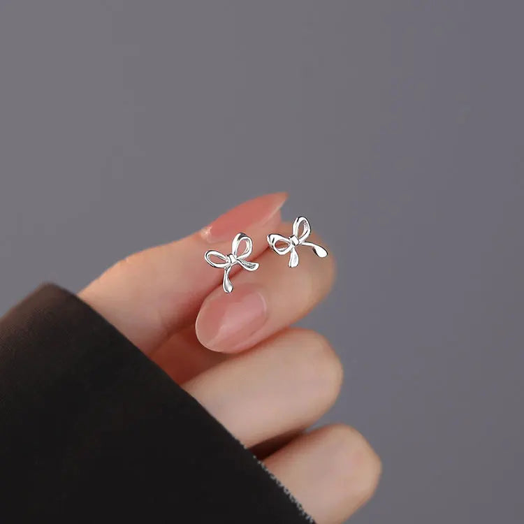 Hypoallergenic Smooth Bright S999 Sterling Silver Earrings Korean Delicate Mini Gold Silver Bow Stud Earrings for Teen Girls