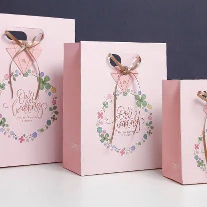 China Wholesale Custom Competitive Price Cardboard Gift Jewelry Paper Bags and Boxes With Handle for Shopping With Your Own Logo