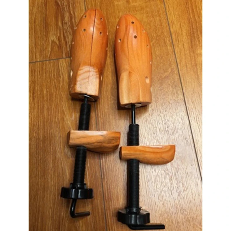 Household Professional Shoe Trees Stretcher Pine Adjustable Revolving Eco-friendly Preserving Shoe Shape Customized Shoe Tree