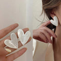 SC Hot Selling Korean Love Geometric Earrings French Vintage White Color Big Heart Stud Earrings for Women Girl