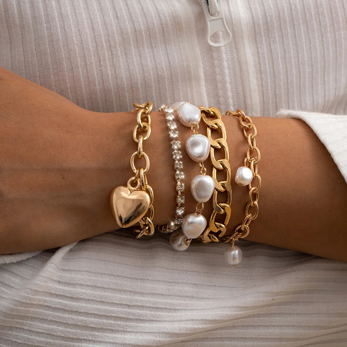 Wholesale European and American Simple Hip Hop Style Women's Shaped Pearl Heart Chain Jewelry Set