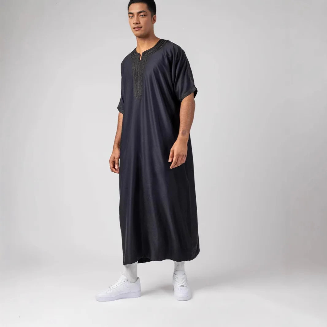 2025 Dubai Muslim Ethnic Style Moroccan Robe for Men High Polyester Arabic Flap Side Pocket Embroidered Rope Spring Version
