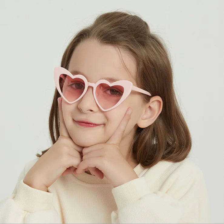 Wholesale Factory Shape love Heart Sunglasses Cute Kids Sunglasses Party Uv400 Sunglasses for Children in Stock