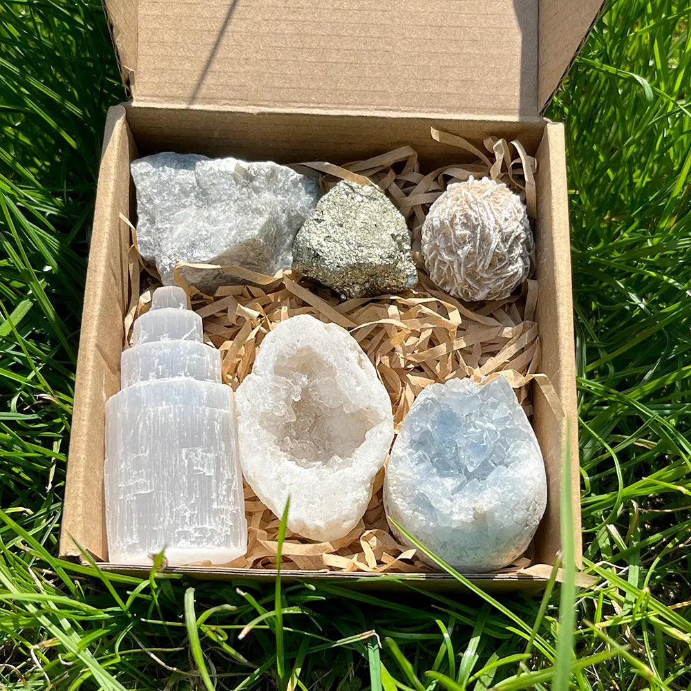 2023 New Natural Stone Healing Crystal Set Crystal Energy Kits Minerals Quartz Stone Gems Specimen Gift for Girls Collection