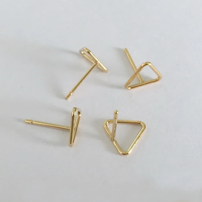 GE046 14K Gold Filled Jewelry Geometric Triangle Stud Earrings
