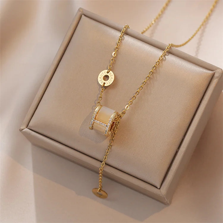 Wholesale New Stainless Steel Designer Women Luxury Tassel Necklace Small Waist Diamond Opal Necklace