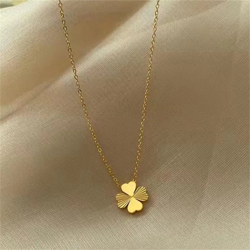 New Four-leaf Flower Necklace 18k Gold Clavicle Chain Titanium Steel With Jewelry Pendant