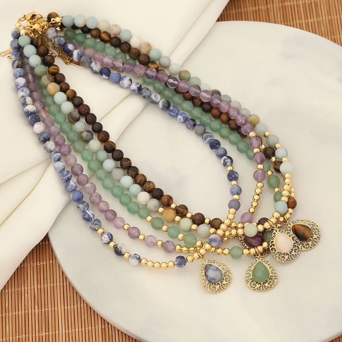 Natural Healing Stone Necklace Choker for Women Crystal Pendent Beaded Necklace 14k Gold Plated Beaded Healig Energy Jewelry
