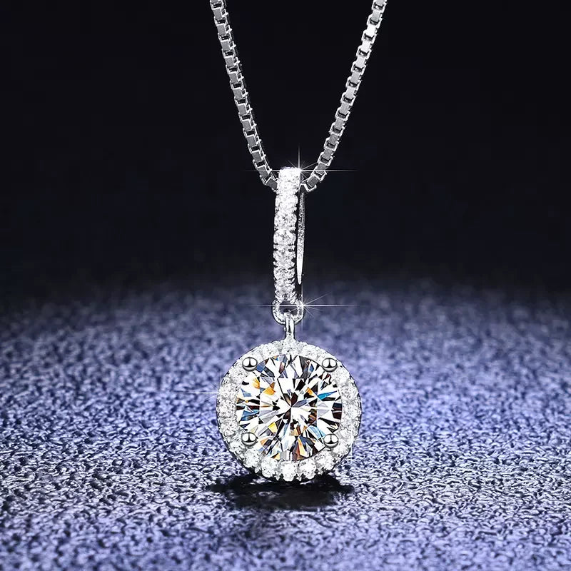 Fengzuan Jewelry S925 Pendant VVS Moissanite Diamond Cubic Zirconia Fashion Jewelry Necklaces Pendant