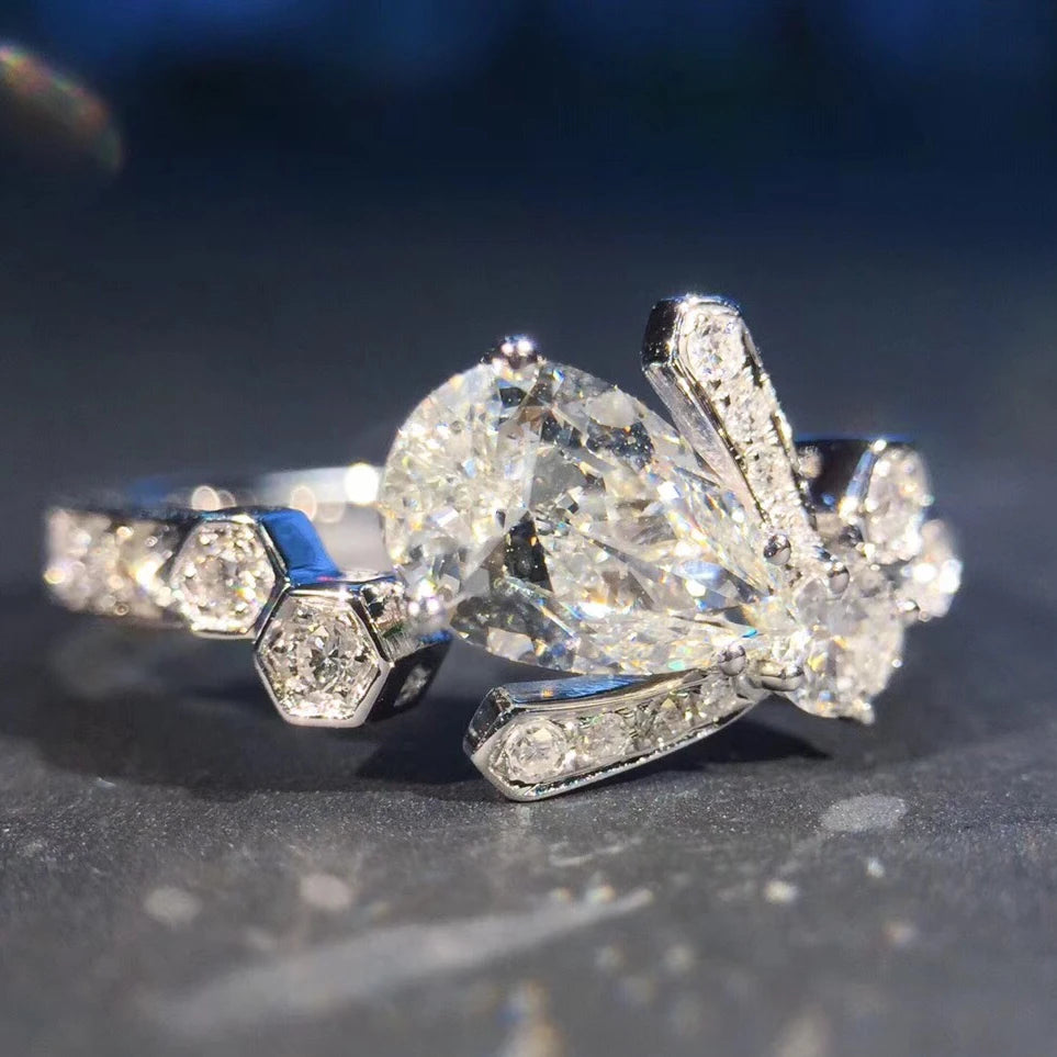 CAOSHI Hot Selling Simple Unique Shape Design Crystal Cubic Zirconia Rings for Engagement Fashion Jewelry Silver Plated CZ Rings