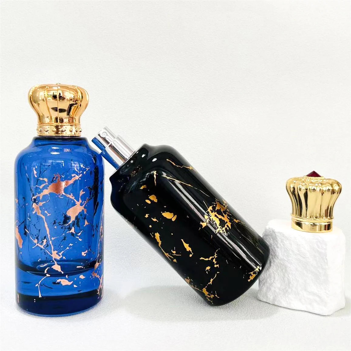New Design Custom Luxury 30ml 50ml Colored Empty Glass Bottle Perfumes Bottle with Packaging