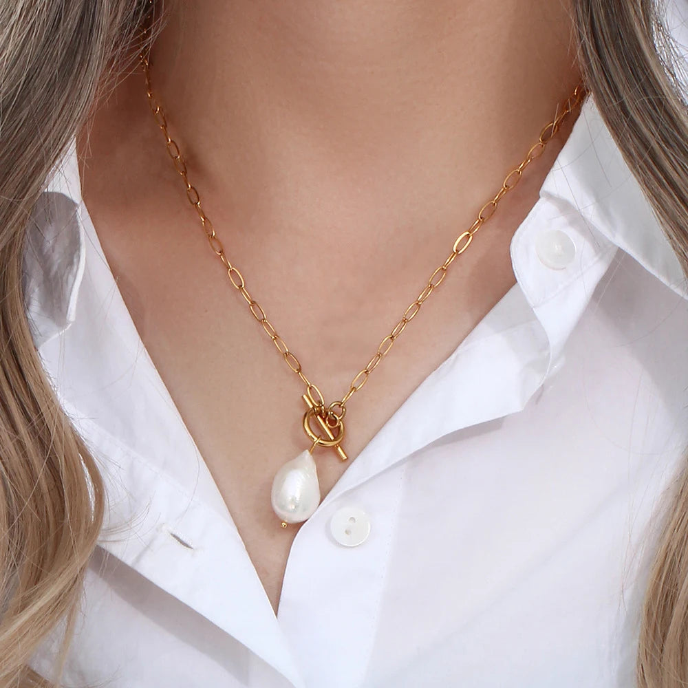 EManco Natural Freshwater Pearl Toggle Necklace for Women Paperclip Chain Necklace Stainless Steel Long Box Square Chain