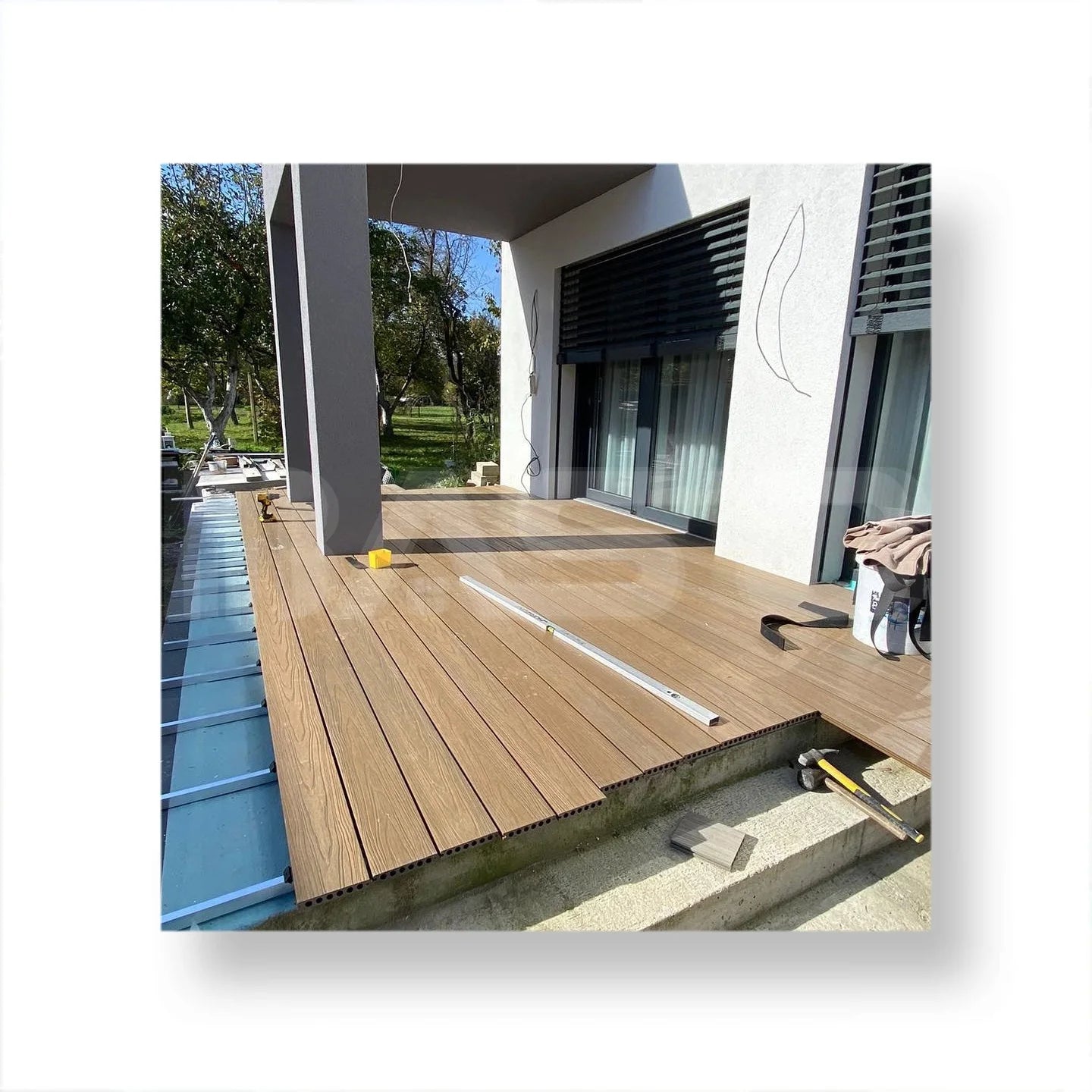 Waterproof Wood Plastic Composite Decking Co-extrusion Wood Grain Outdoor WPC Flooring