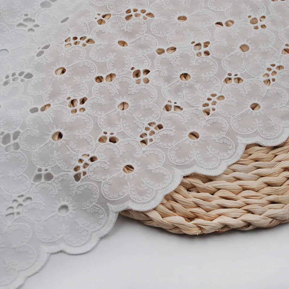 China Cheap Wholesale Price European White Tulle Pure Cotton Luxury Hollow Embroidery Lace Fabric