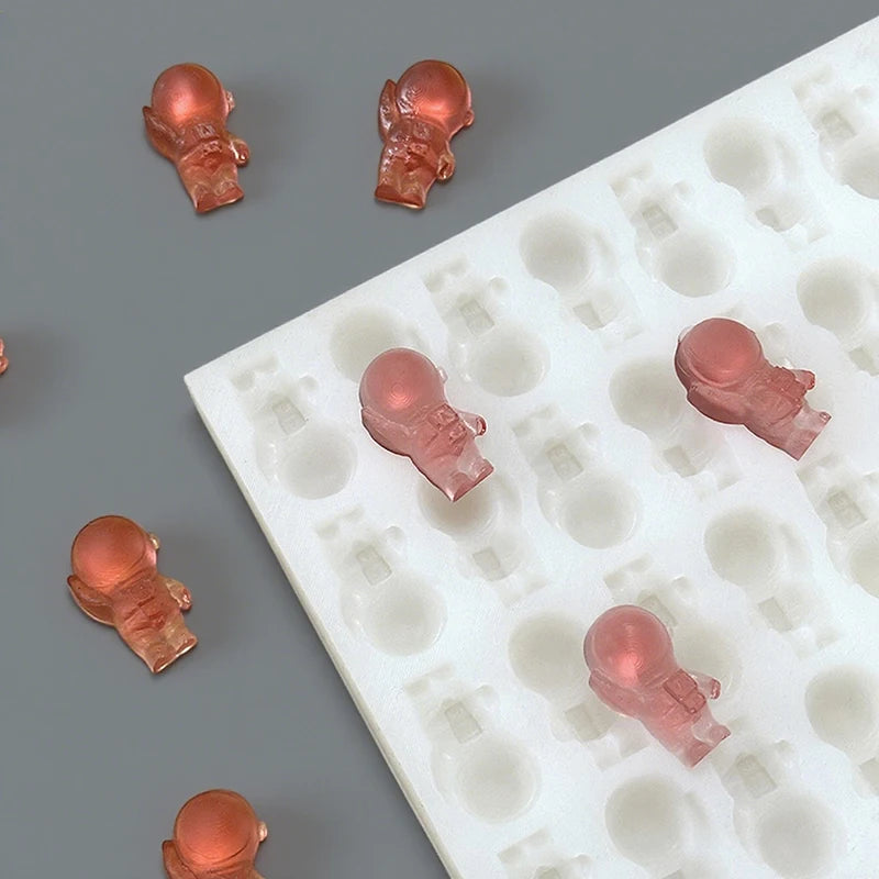 Custom Gummy Candy Silicone Mold Astronaut Shape Chocolate Mold for Sale