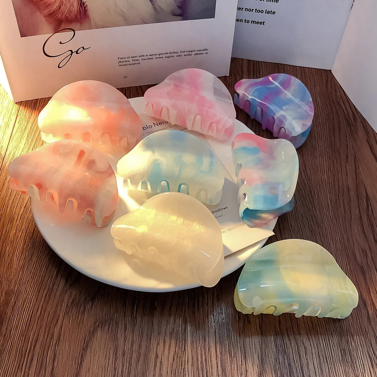 YHJ 8cm Large Hair Claw Clips Candy Colours Acrylic Hair Claw Flower Claw Clip Hair Accessories for Women