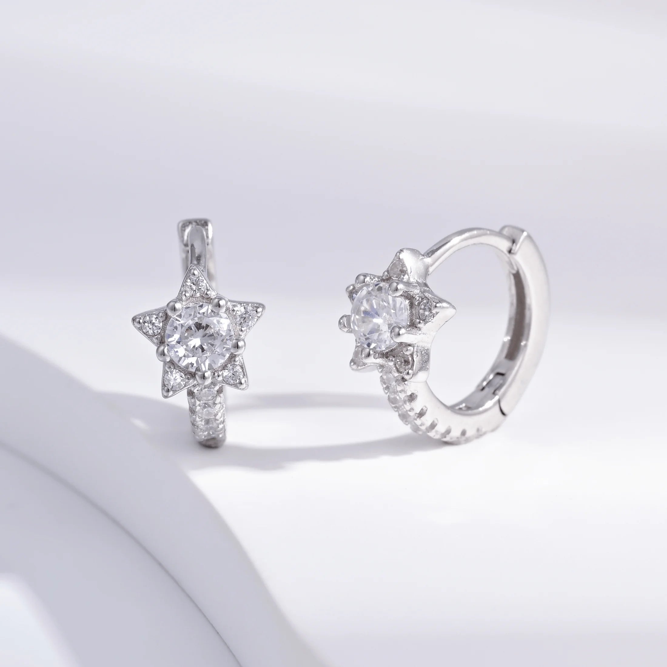 Wholesale Earrings Jewelry Rhodium Plated Cubic Zirconia Star Huggie 925 Sterling Silver Fine Jewelry Earrings